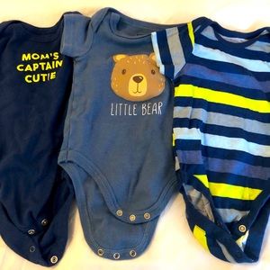 Bundles 0-3 Blue Set of 3 Onsies with bear 🐻
